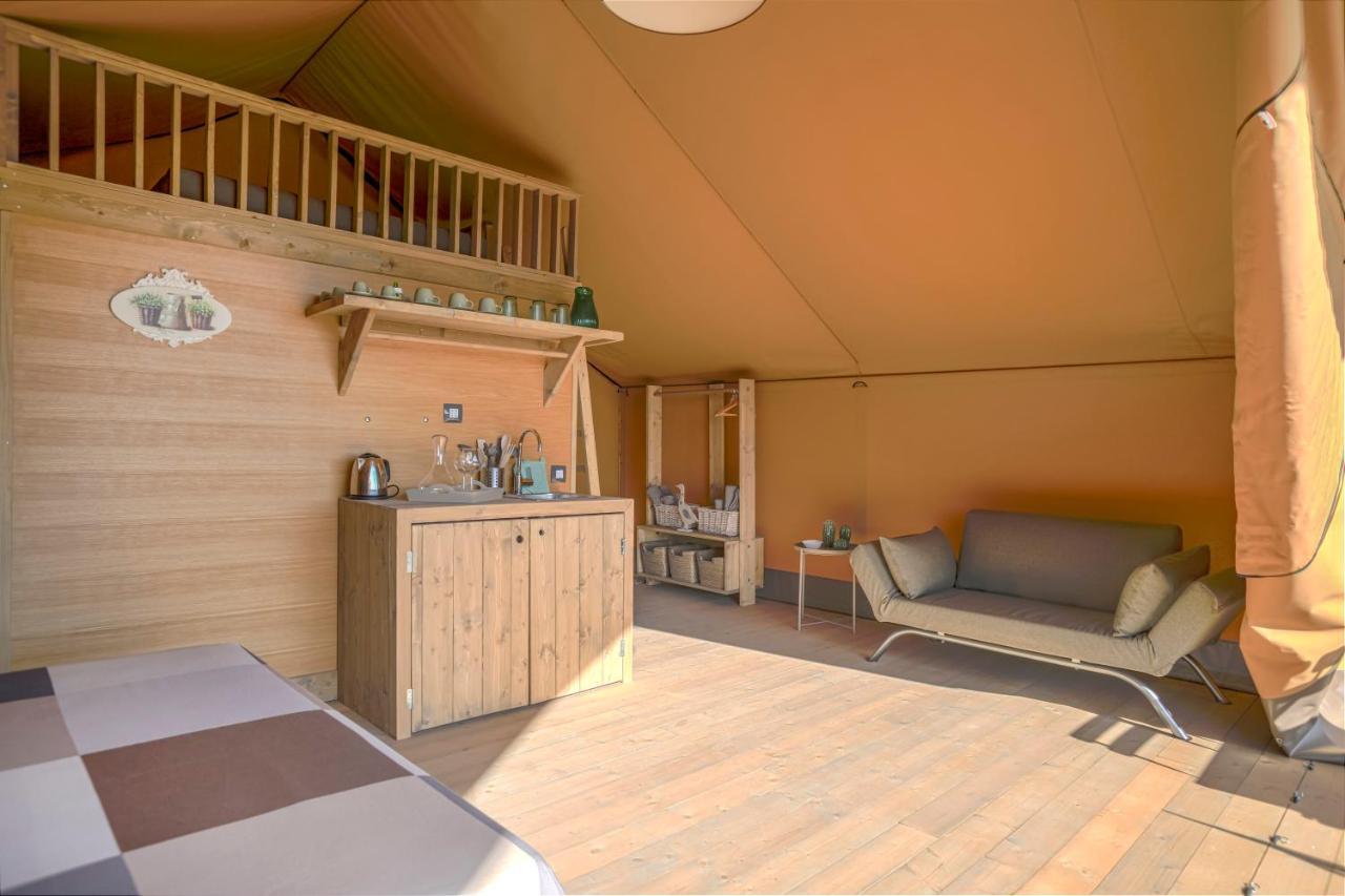 מלון ריפרבלה Glamping Debbiare מראה חיצוני תמונה
